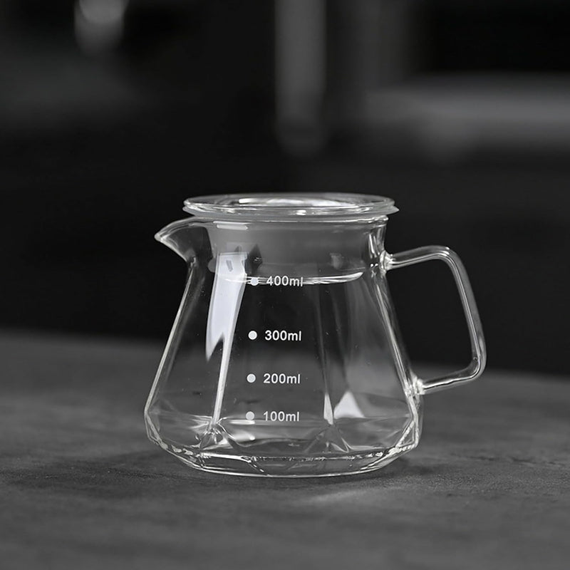 コーヒーサーバー 割れない 耐熱ガラス コーヒードリッパー ハンドドリップセット コーヒー サーバー 高ホウ素シリカガラス材料 直火対応 耐寒性 透明 蓋付き 電子レンジ·食洗機対応 目盛り付き コーヒー用品 使いやすい 洗いやすい 多用途 家用 喫茶店 1~4杯用 ダイヤモンド 600ml
