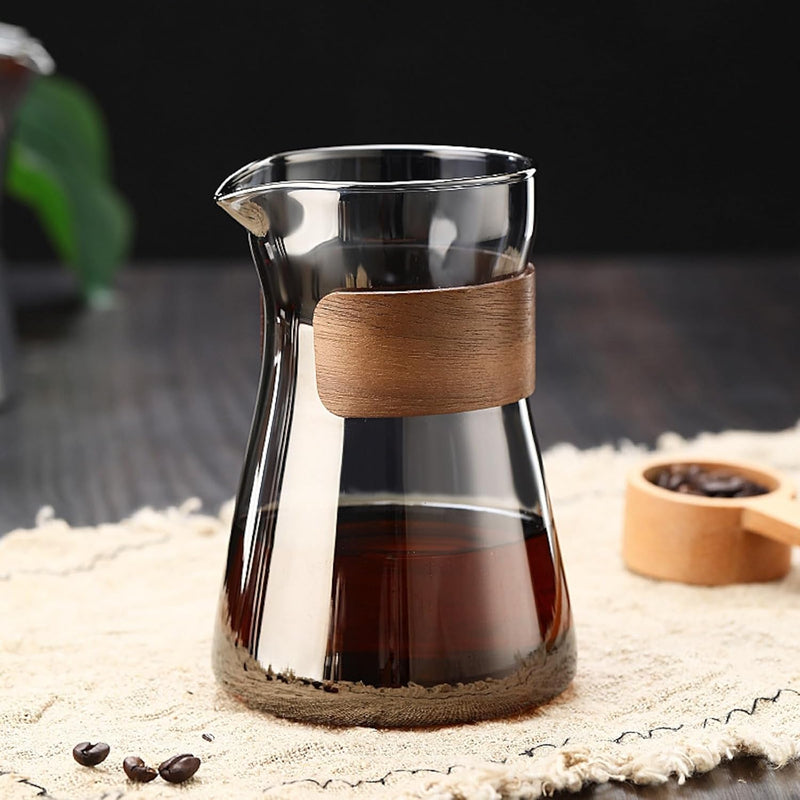 コーヒードリッパー,コーヒーサーバーJIKANNOYA コーヒーサーバー 割れない コーヒー サーバー 高ホウ素シリカガラス 耐熱ガラス 直火対応 耐寒性 クルミ材 コーヒーポット 透明 割れないコーヒーサーバー 電子レンジ 食洗機対応 コーヒー用品 使いやすい 洗いやすい 多用途 家用 喫茶店 1~3杯用 500ml 槌目ガラス グレー