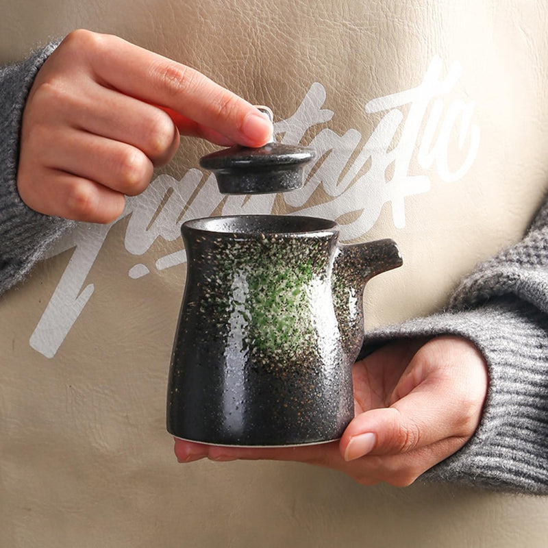 MIYUNO 陶器 醤油 醤油差し 陶器製 和風 ソース 調味料入れ しょうゆ差し おしゃれ ドレッシング ボトル 調味料ポット 和食器 料理 酢 油入れ オイル容器 料理用 サラダ 高温耐性 漏れ防止 200ml 食卓用 刺身 ラーメン プレゼント カラー4